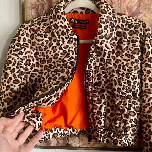 ZARA LEOPARD CROP PUFFER JACKET CROP PUFFER MOTO COAT ANIMAL PRINT FULL ZIP S - Picture 4 of 16